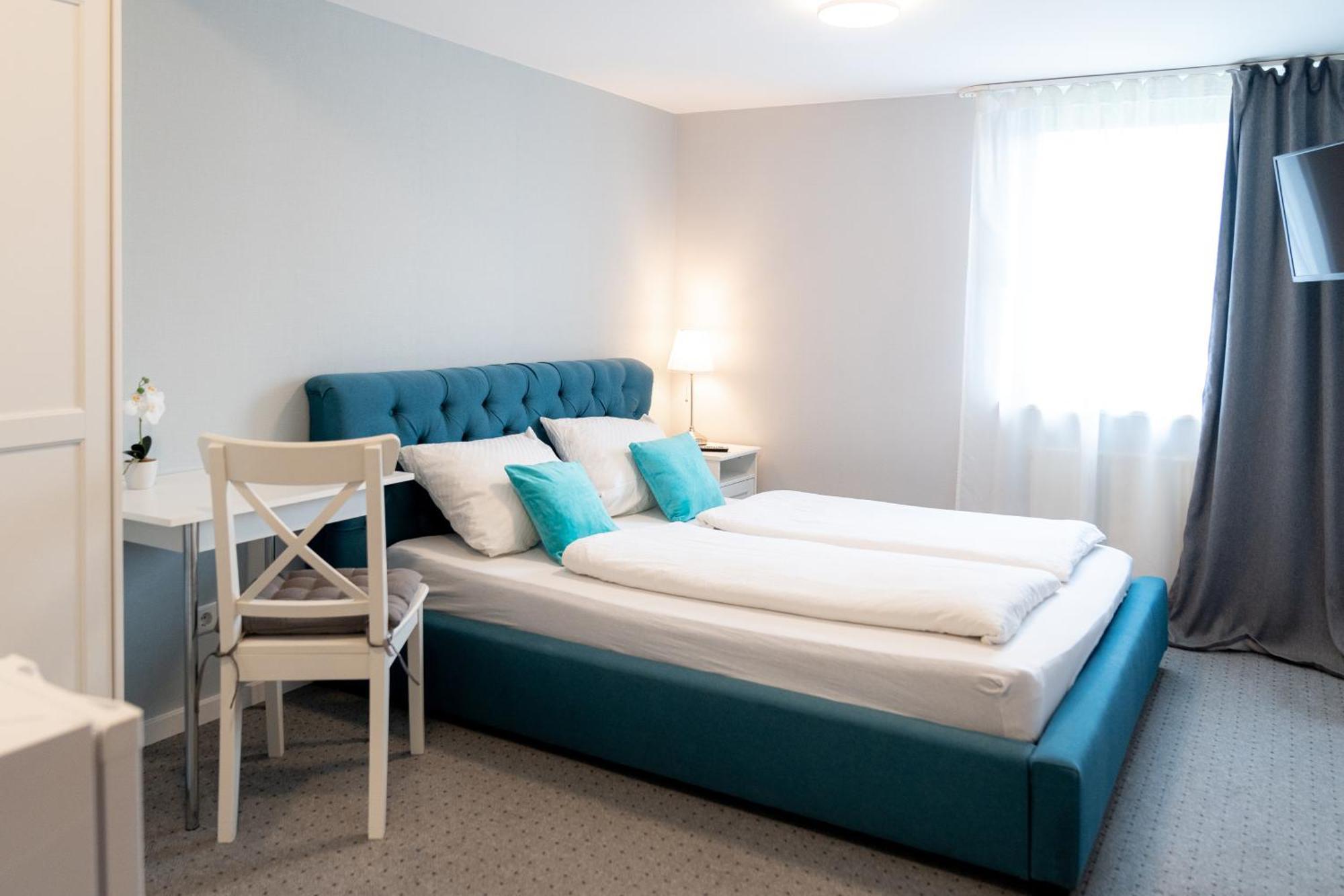 Hotel Zum Hahn Garbsen Extérieur photo