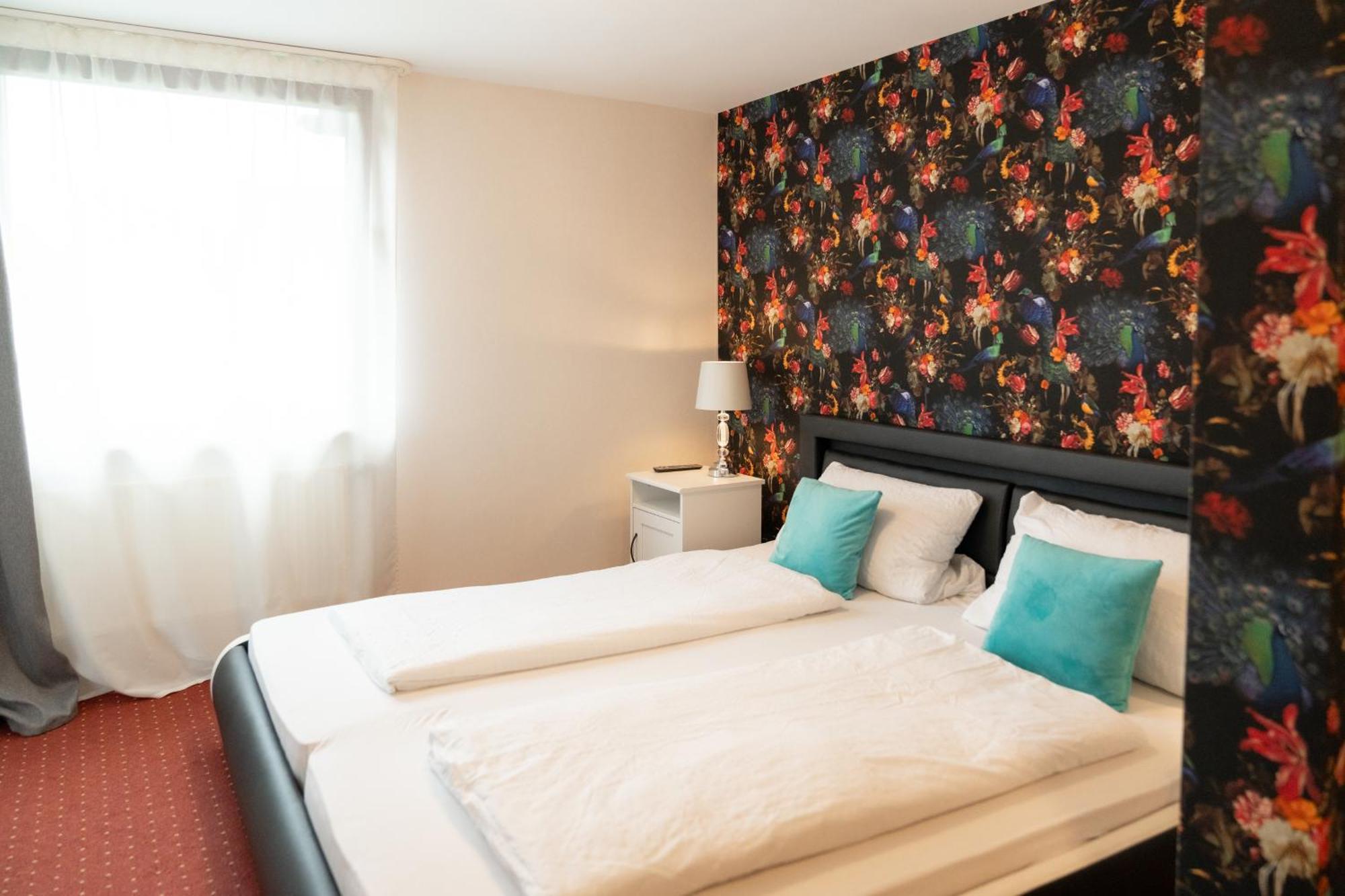 Hotel Zum Hahn Garbsen Extérieur photo