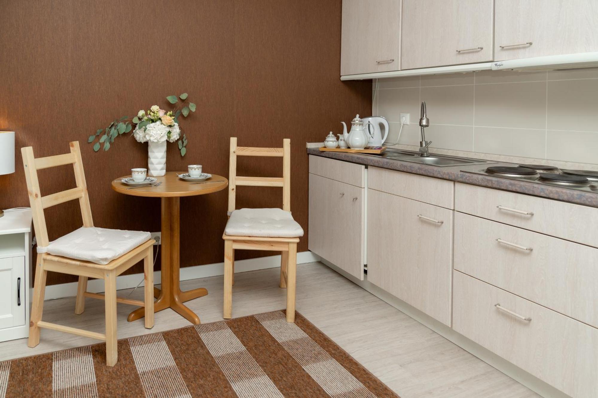 Hotel Zum Hahn Garbsen Extérieur photo
