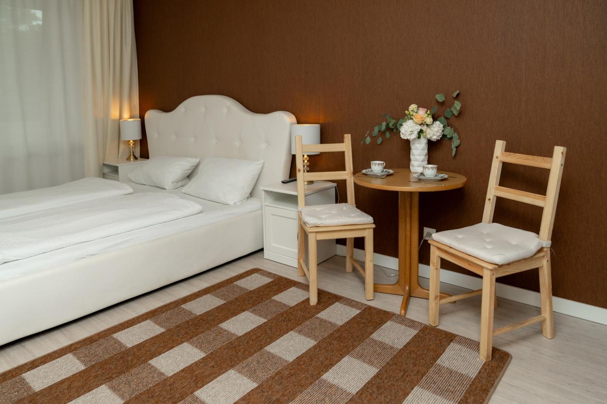 Hotel Zum Hahn Garbsen Extérieur photo
